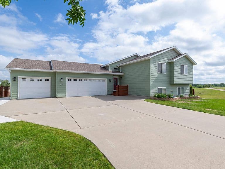 328 Ruhe Ln photo 2