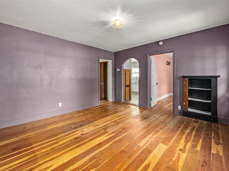 523 Toole Ave photo 3