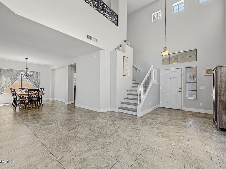 700 W DESERT BASIN Drive photo 3