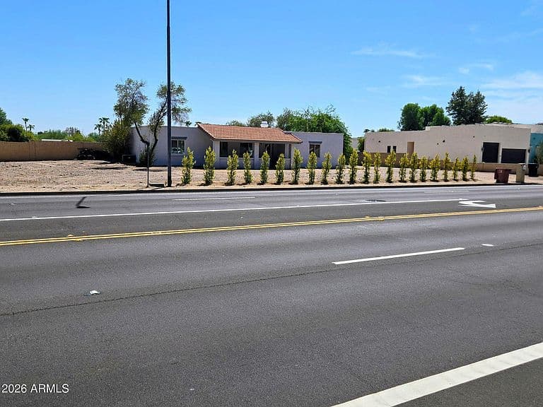 8601 E Cactus Road photo 2