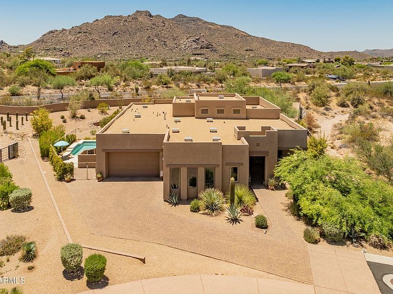 37087 NE GREYTHORN Circle photo 1