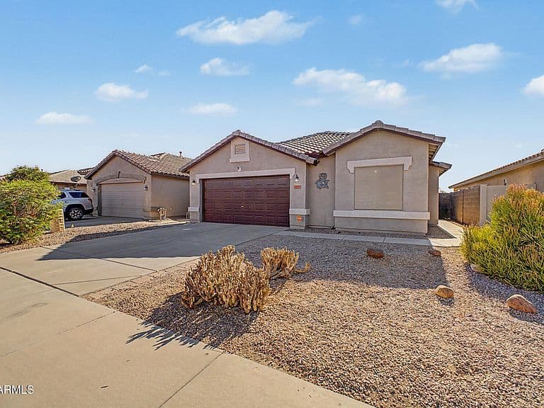18458 N SMITH Drive photo 2