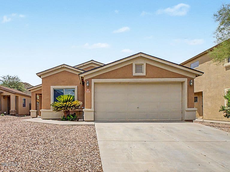 7214 S Camino Secreto photo 1