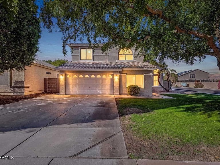 9032 W ADAM Avenue photo 1