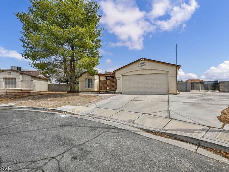4290 Ripple River Ave photo 2
