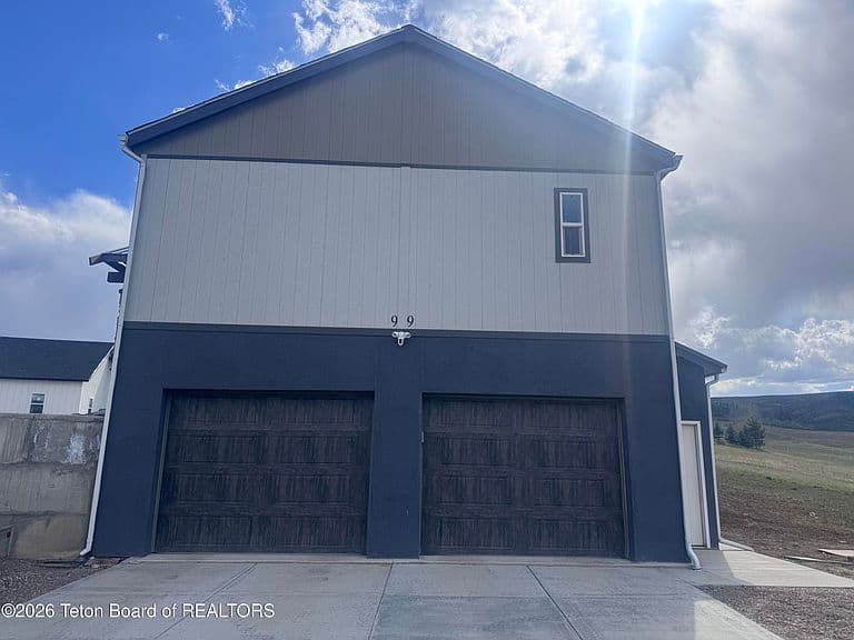 99 Walker Ln photo 4