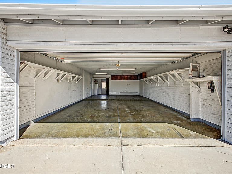 10514 W ROYAL PALM Road photo 3