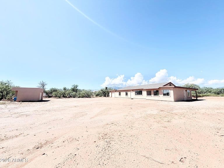 7024 E VALLEY Drive photo 3