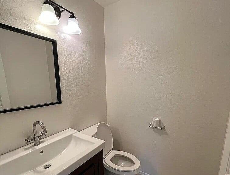 3237 E ROSEMONTE Drive photo 5