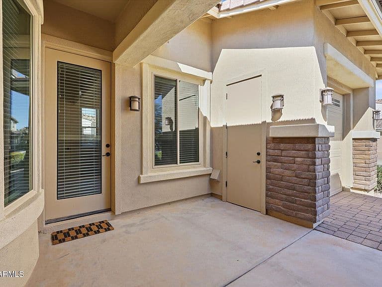 10505 E LINCOLN Avenue photo 5