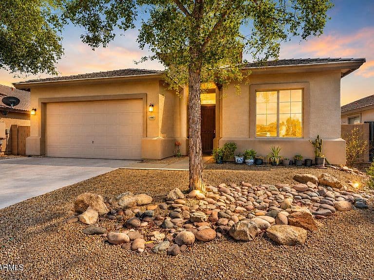 43961 W KRAMER Lane photo 1