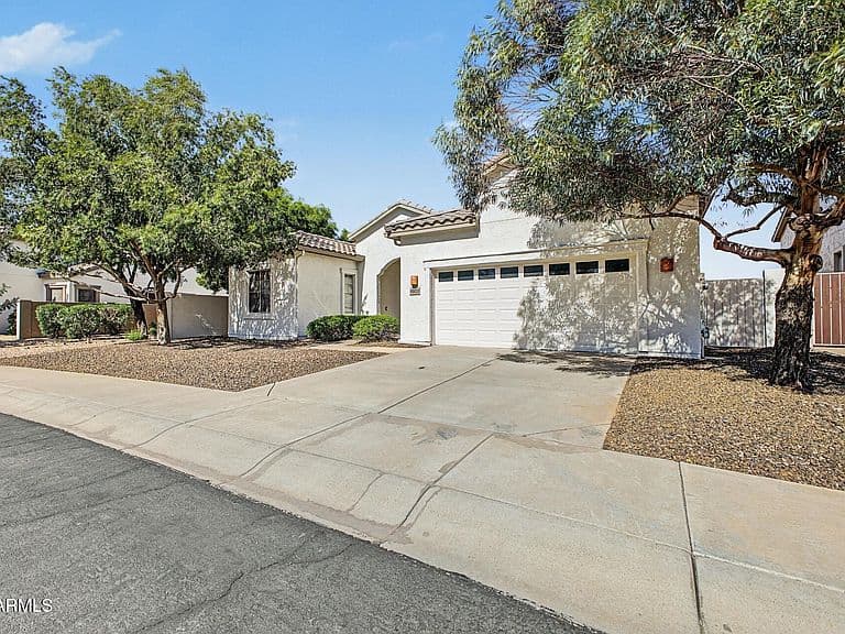 4902 E VILLA THERESA Drive photo 4