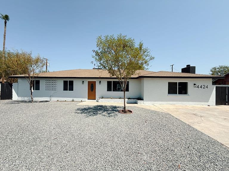 4424 W FLOWER Street photo 1