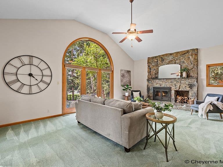 916 Laredo Ct photo 5