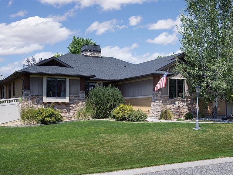 4052 Summerwood Dr photo 2