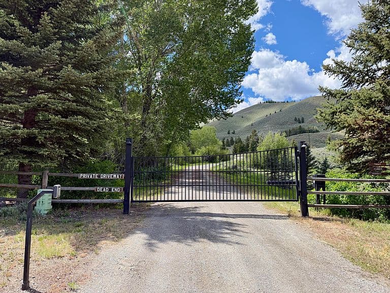 101 Clear Creek Canyon Rd photo 3