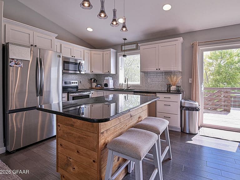 5583 Madison Cir photo 5