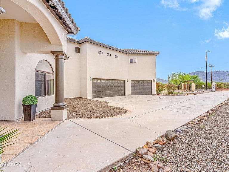 1792 Tuscany Ct photo 5