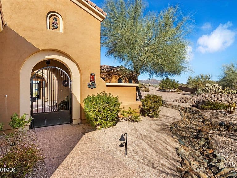 10432 E WINTER SUN Drive photo 5