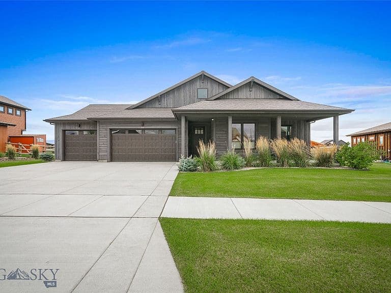 87 Mare Ln photo 1