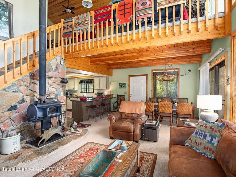 56 E Vista Dr photo 5