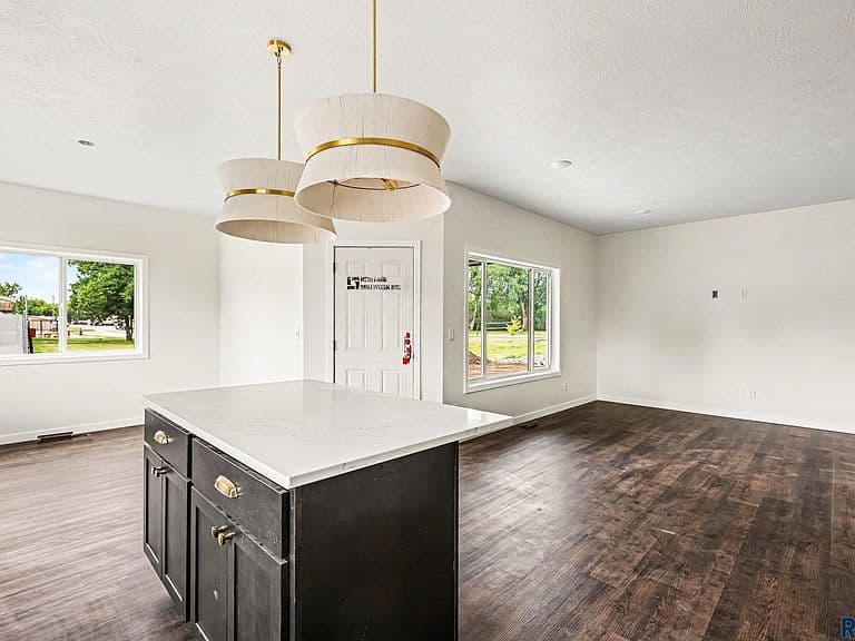 512 Sumac Cir photo 3