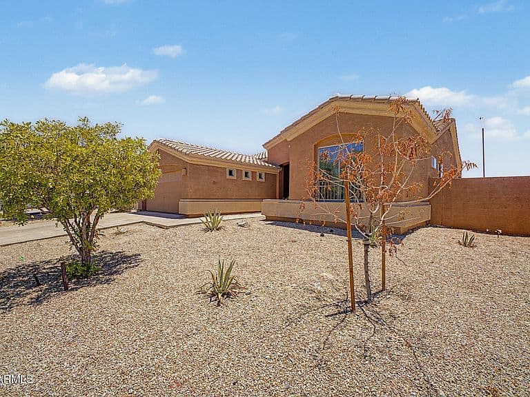 17767 W DESERT VIEW Lane photo 3