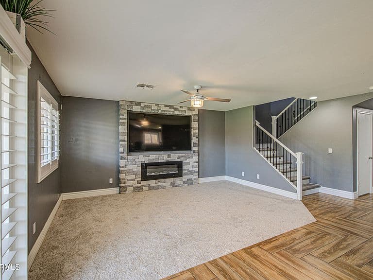 23640 W GROVE Street photo 3
