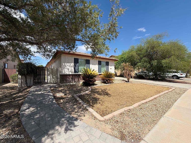 15640 W WESTVIEW Drive photo 3