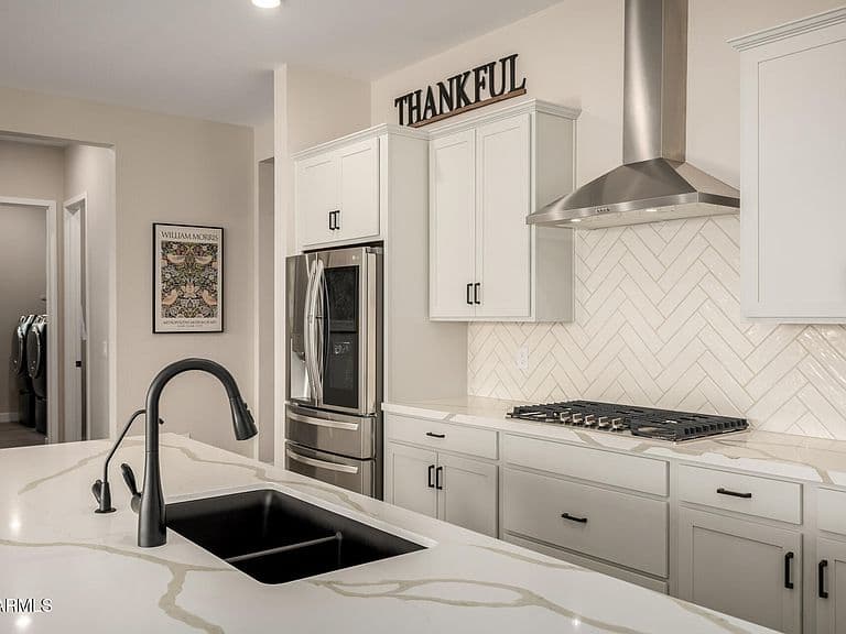 23095 E Watford Dr photo 1