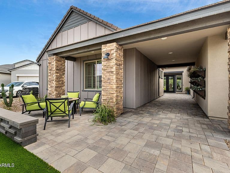 4467 E TONTO Place photo 5