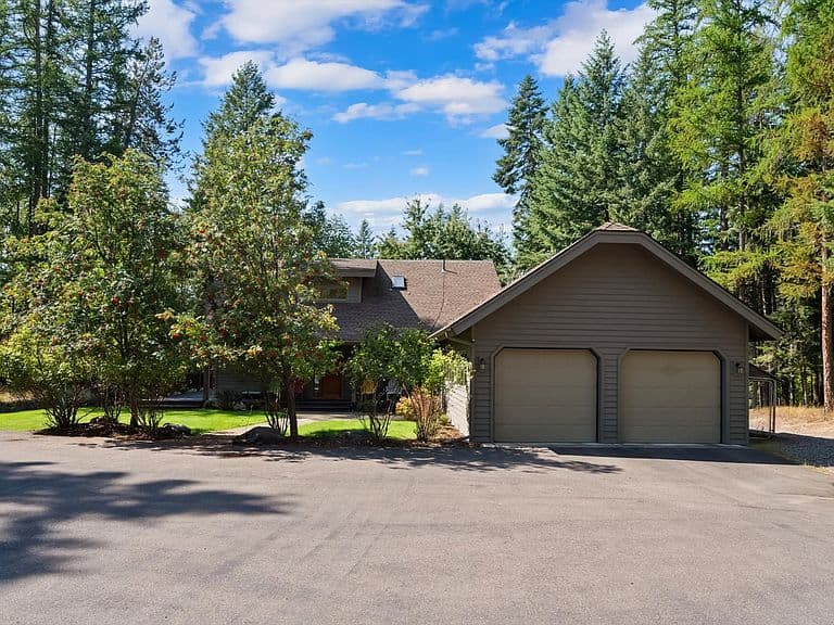2405 E Lakeshore Dr photo 3
