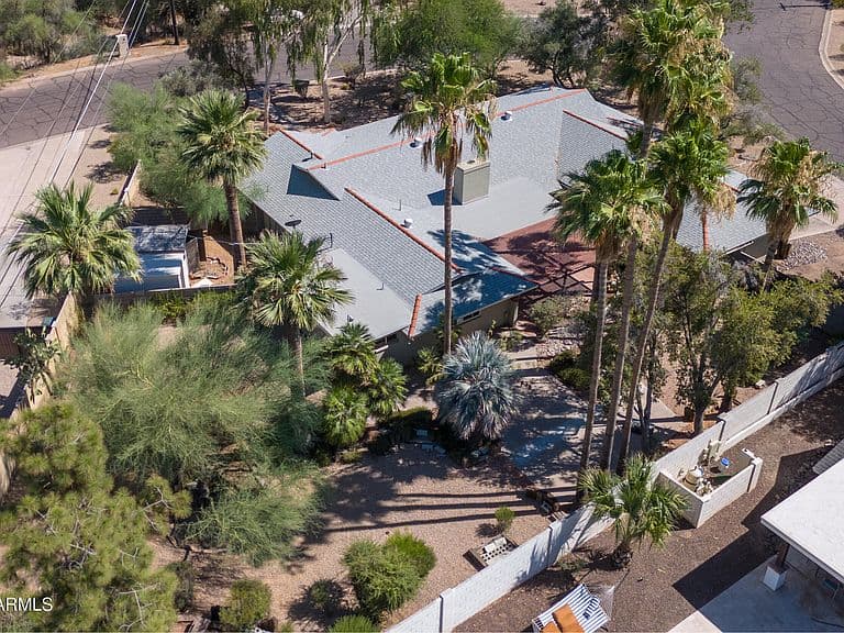 4140 E SAN MIGUEL Avenue photo 4