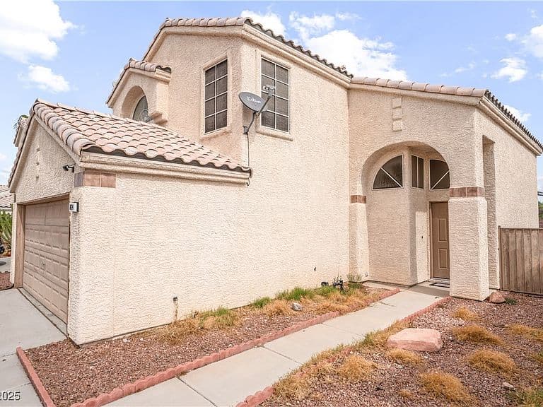 1624 Leaning Pine Way photo 4
