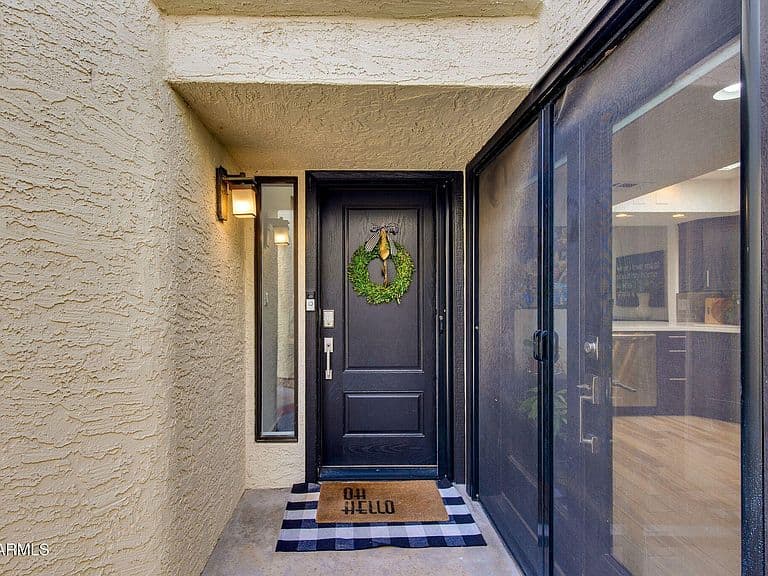 2437 E RANCHO Drive photo 5