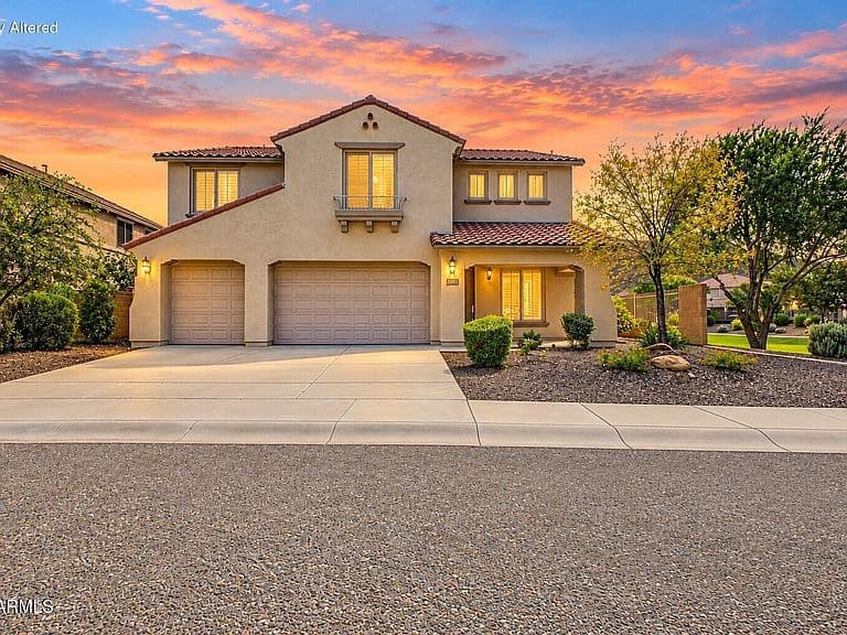 5613 W Tombstone Trail photo 3