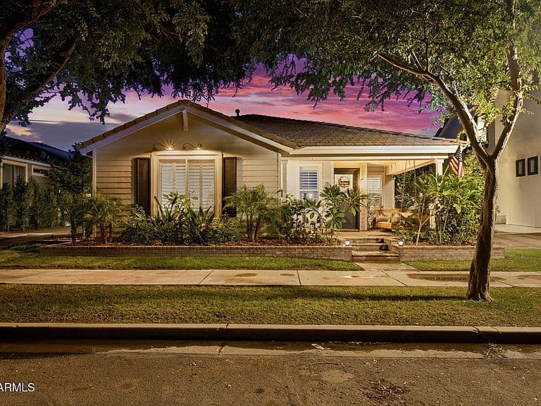 2709 E TAMARISK Street photo 4