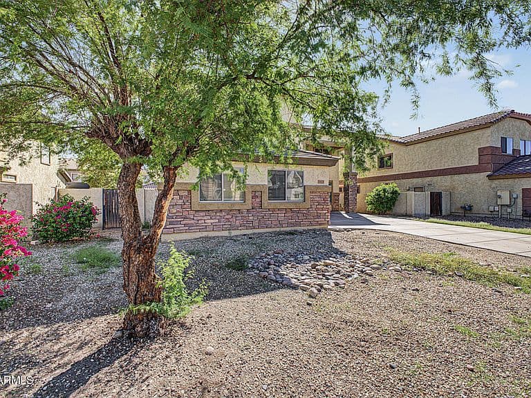 6825 W LYNNE Lane photo 2