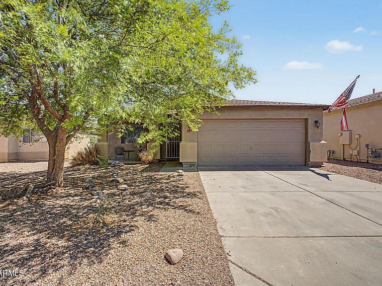 1085 E DESERT ROSE Trail photo 2