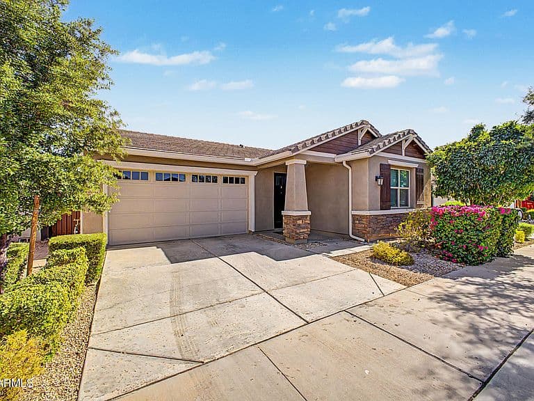 9837 E TIBURON Avenue photo 3