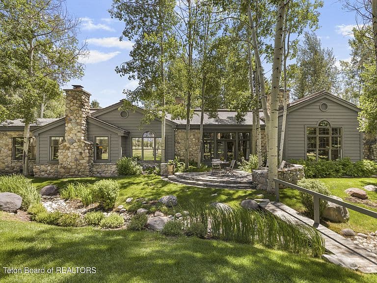 50 Huckleberry Dr photo 1