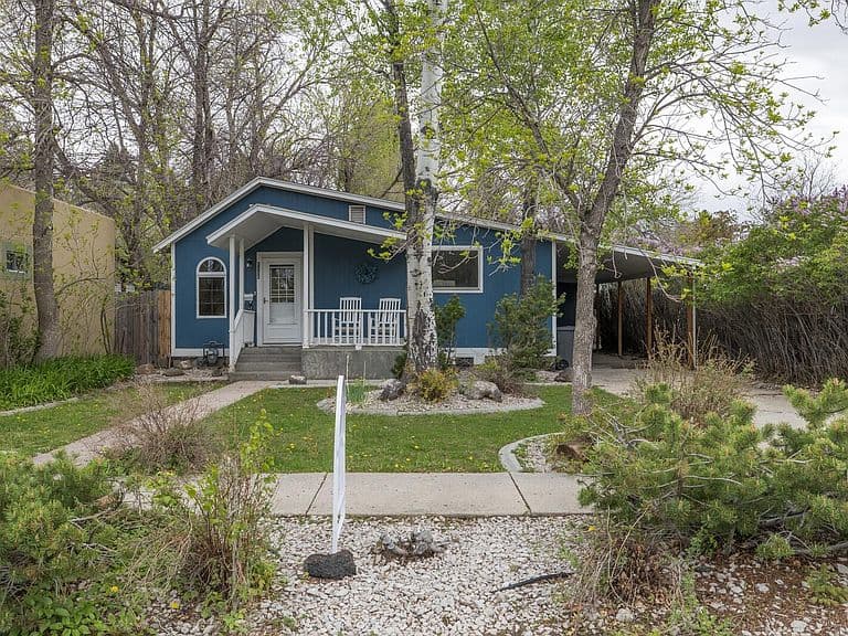 1126 Alger Ave photo 3
