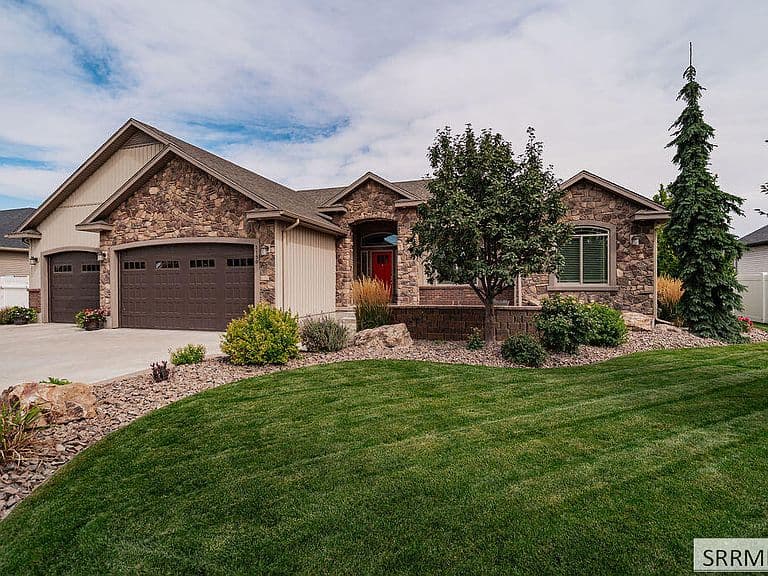 1150 N Blue Grass Ln photo 2