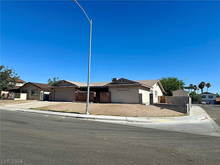 3880 El Paso Dr photo 4