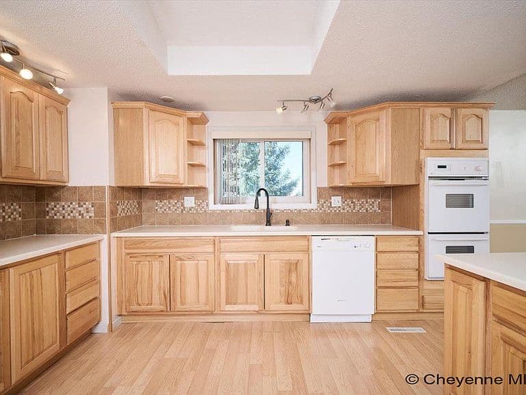 2310 Milatzo Ave photo 4