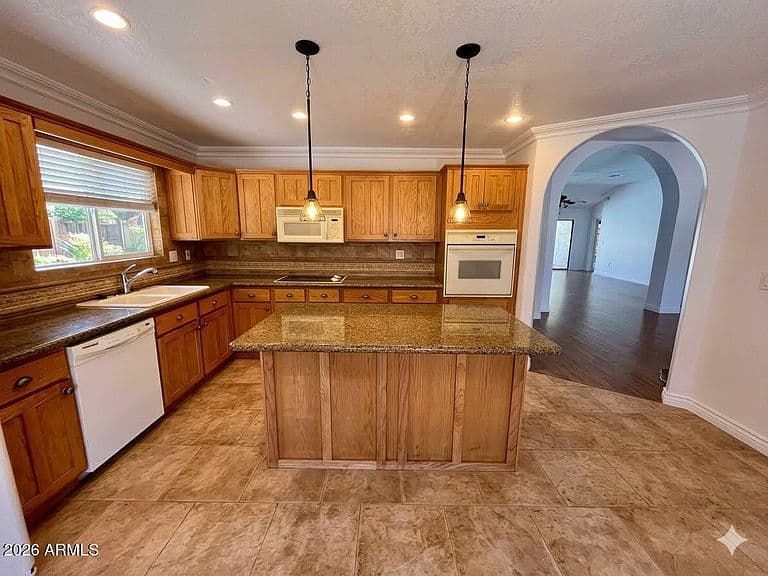 1314 E MINERAL Road photo 4