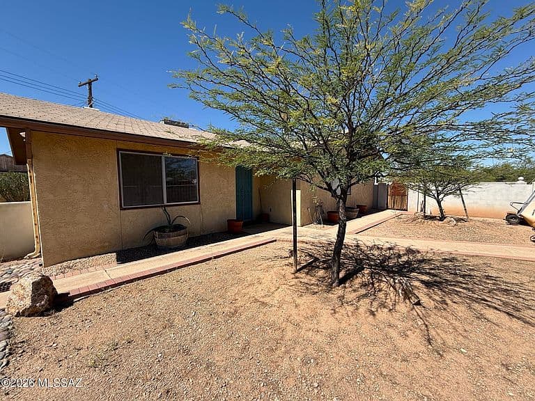 4086 E Montecito St photo 4