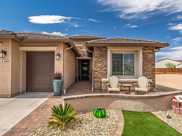 4318 W ACACIA Drive photo 4