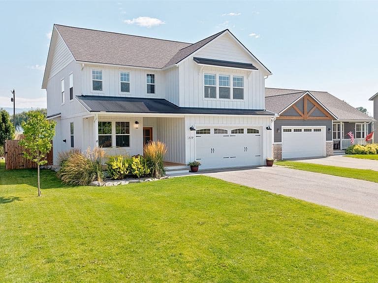339 Destiny Dr photo 2