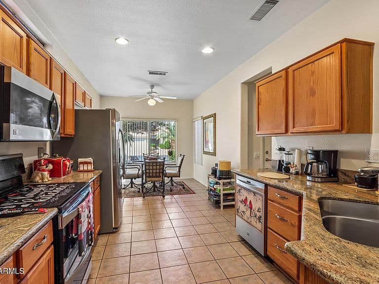 16173 W RED ROCK Drive photo 5